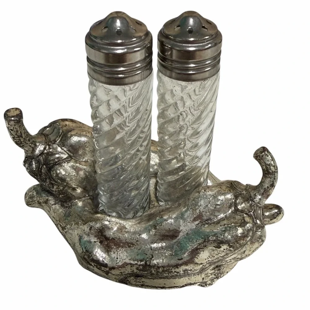 Vintage‎ 2005 Arthur Court Cast Metal Chili Salt And Pepper Shakers Taiwan